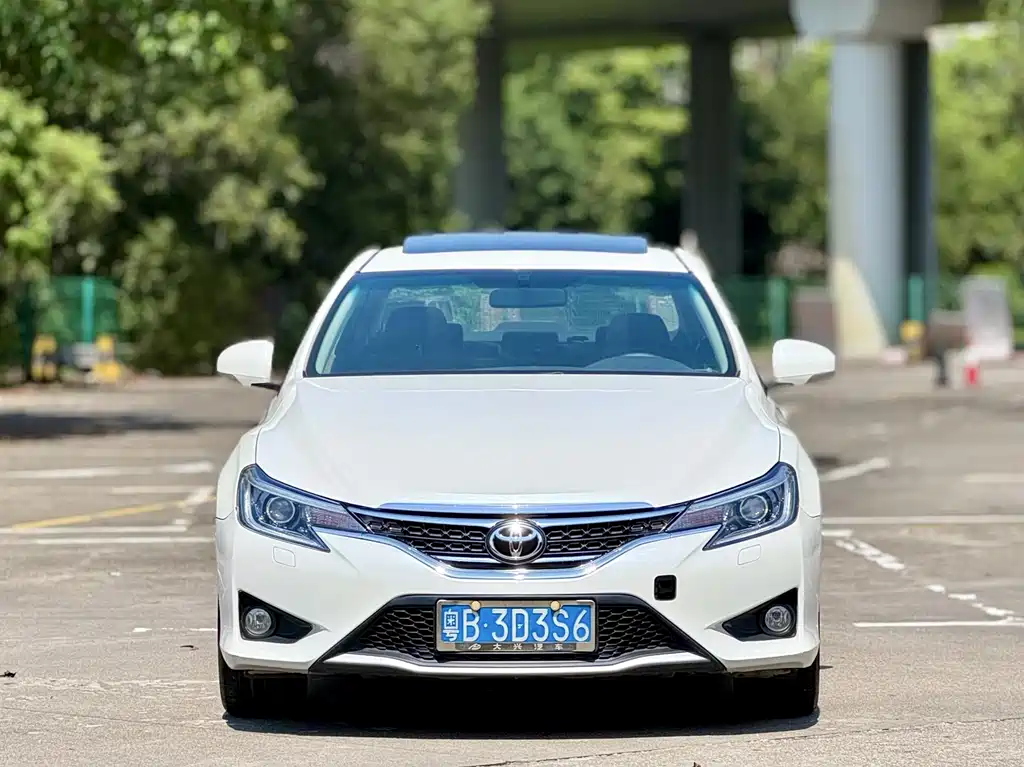 Toyota Reiz — миниатюра 2