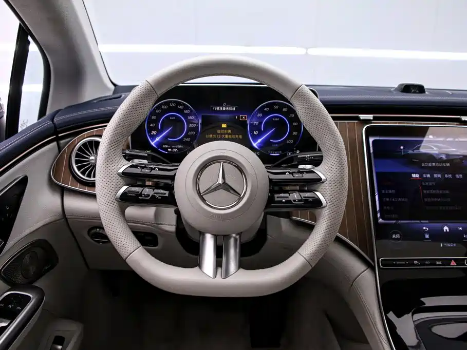 Mercedes-Benz EQE — миниатюра 7