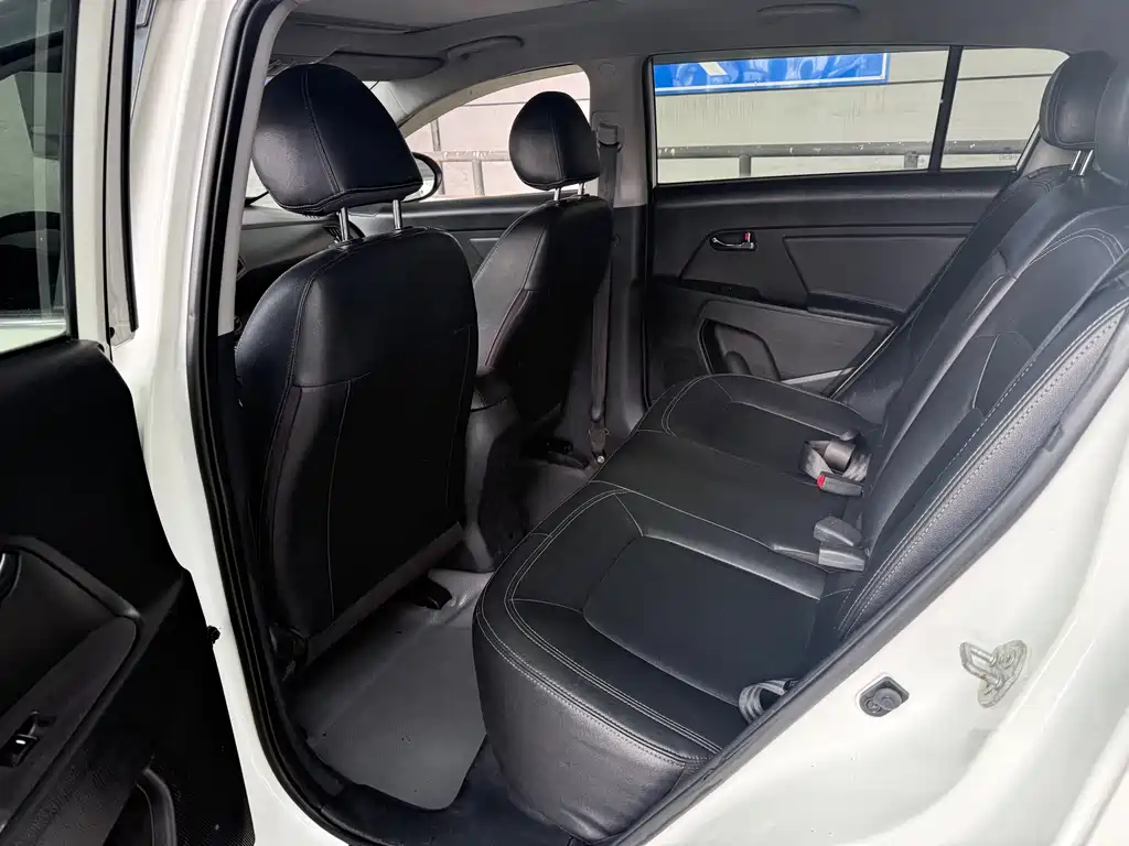 Kia Sportage 2.0L Auto 2WD Edition GL, фото 5