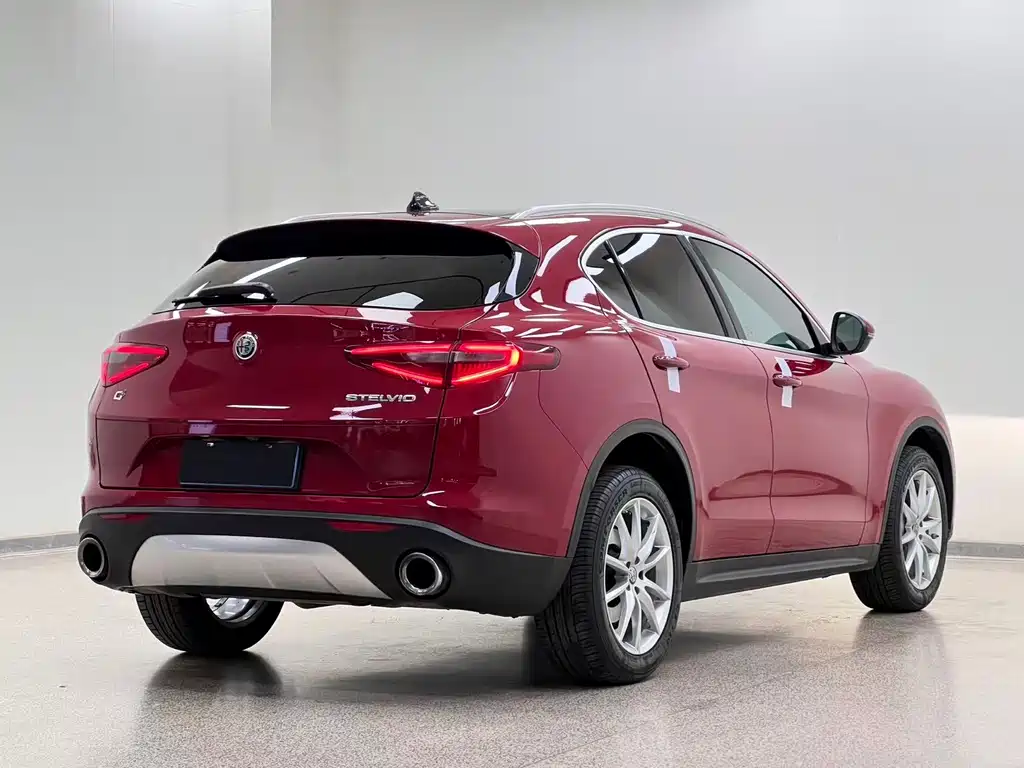 Alfa Romeo Stelvio — миниатюра 4