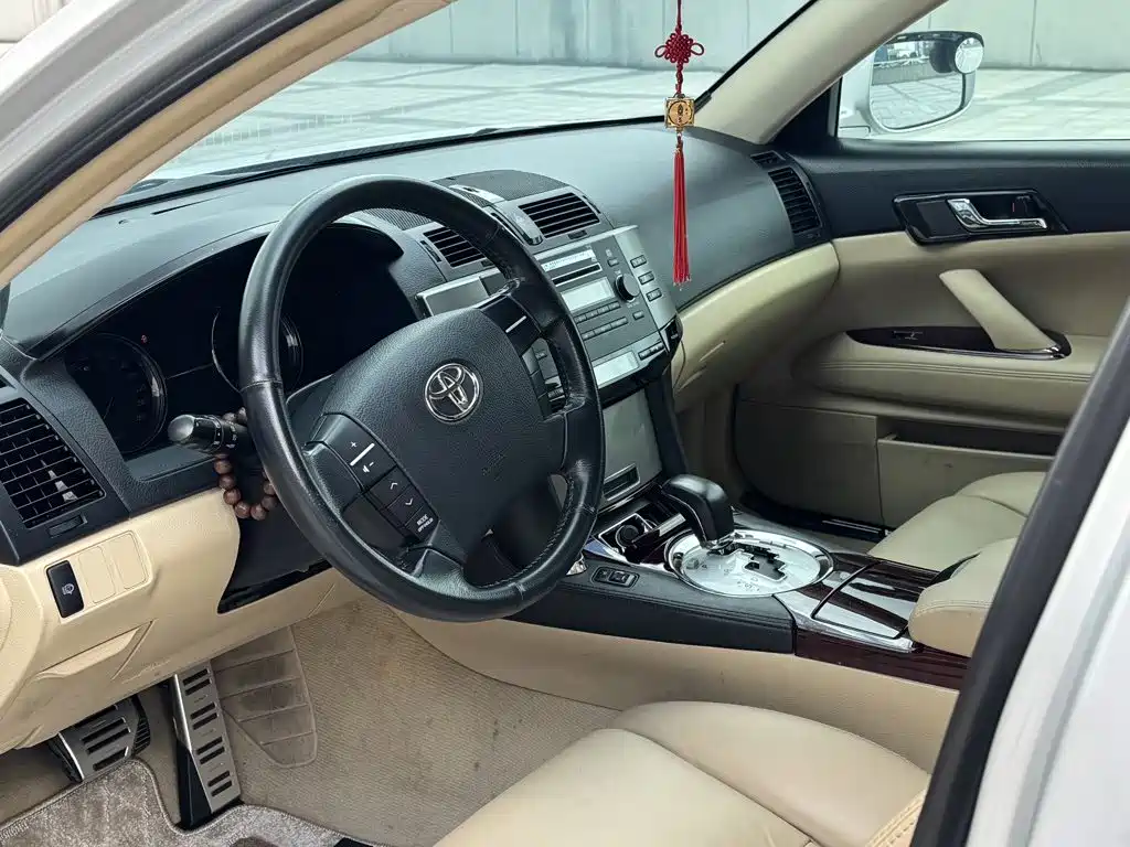 Toyota Reiz — миниатюра 9
