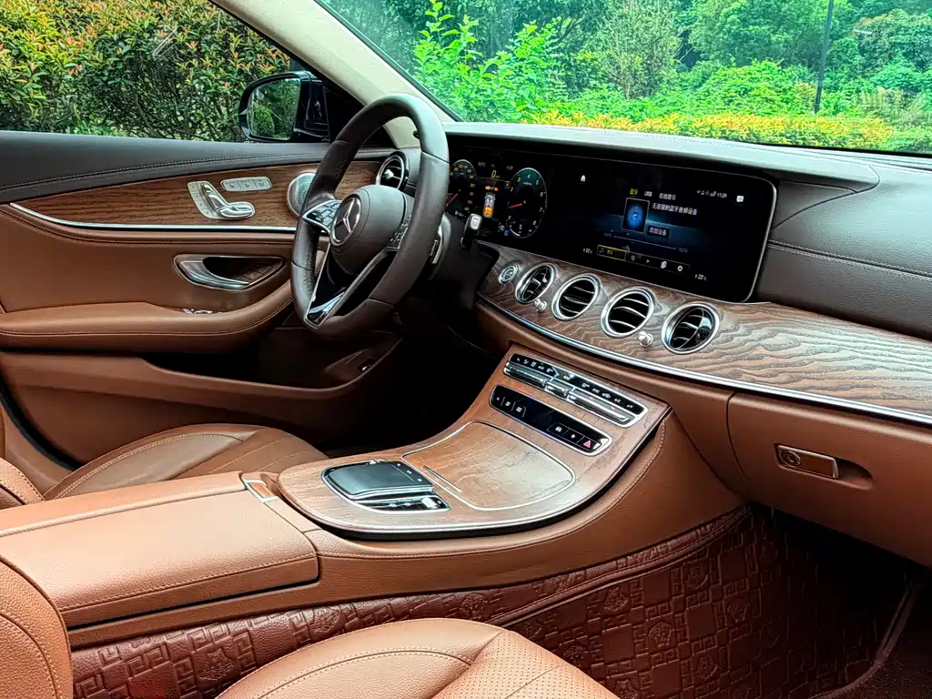 Mercedes-Benz E-Class — миниатюра 4