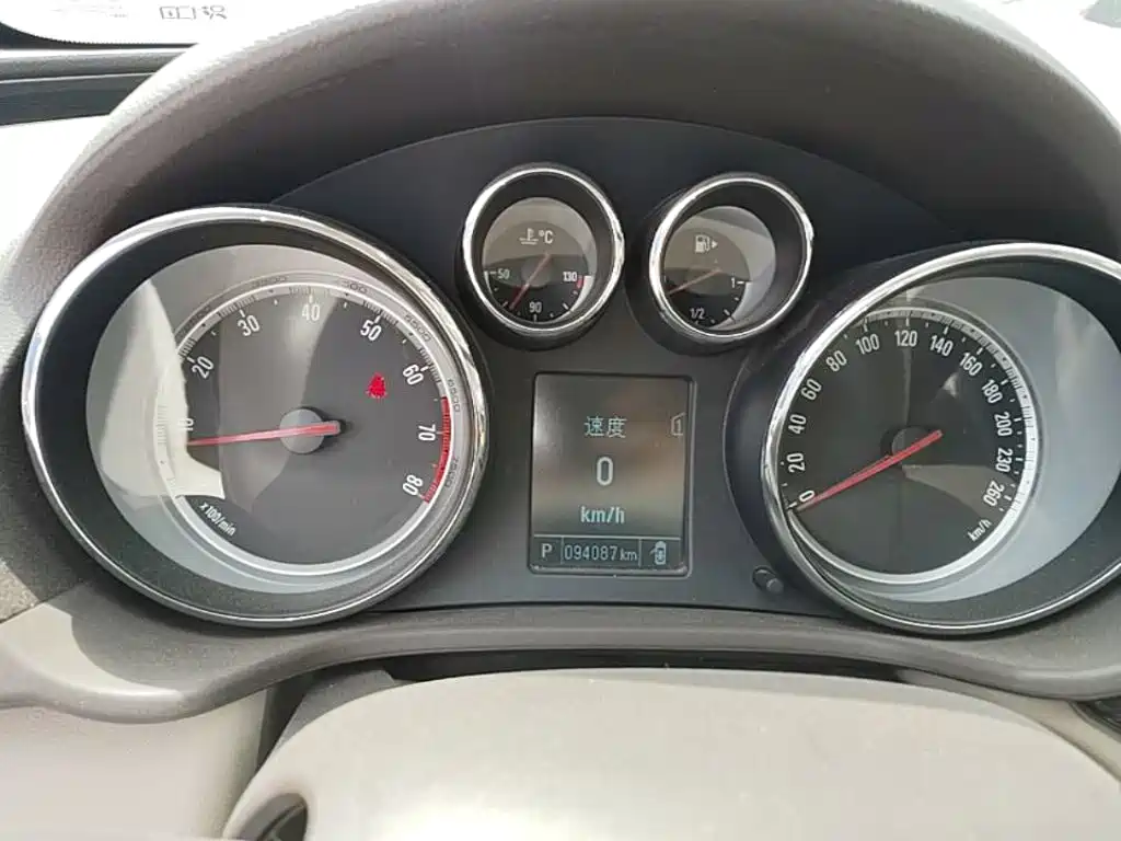 Buick Regal — миниатюра 12
