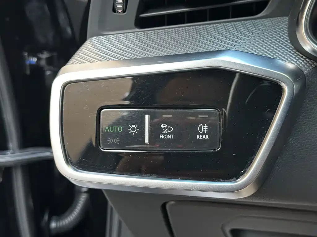 Audi A6L — миниатюра 13