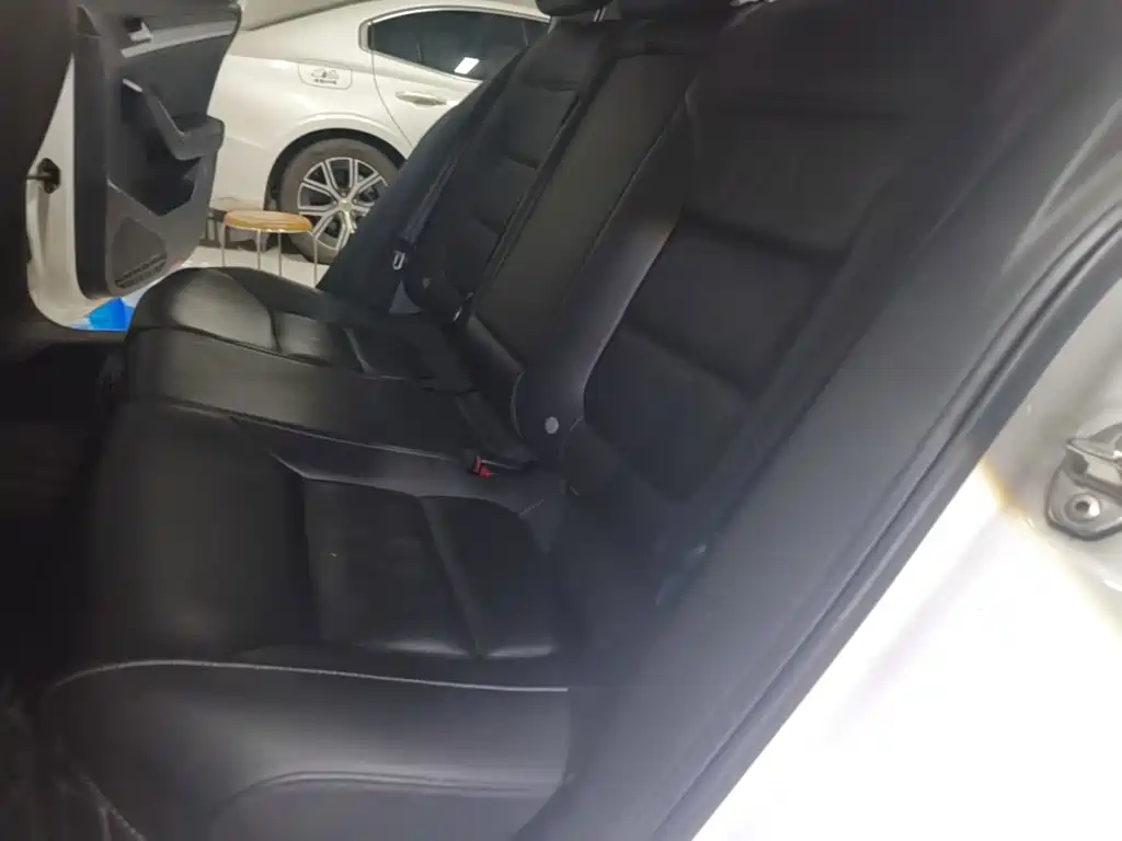 Volkswagen Sagitar — миниатюра 17