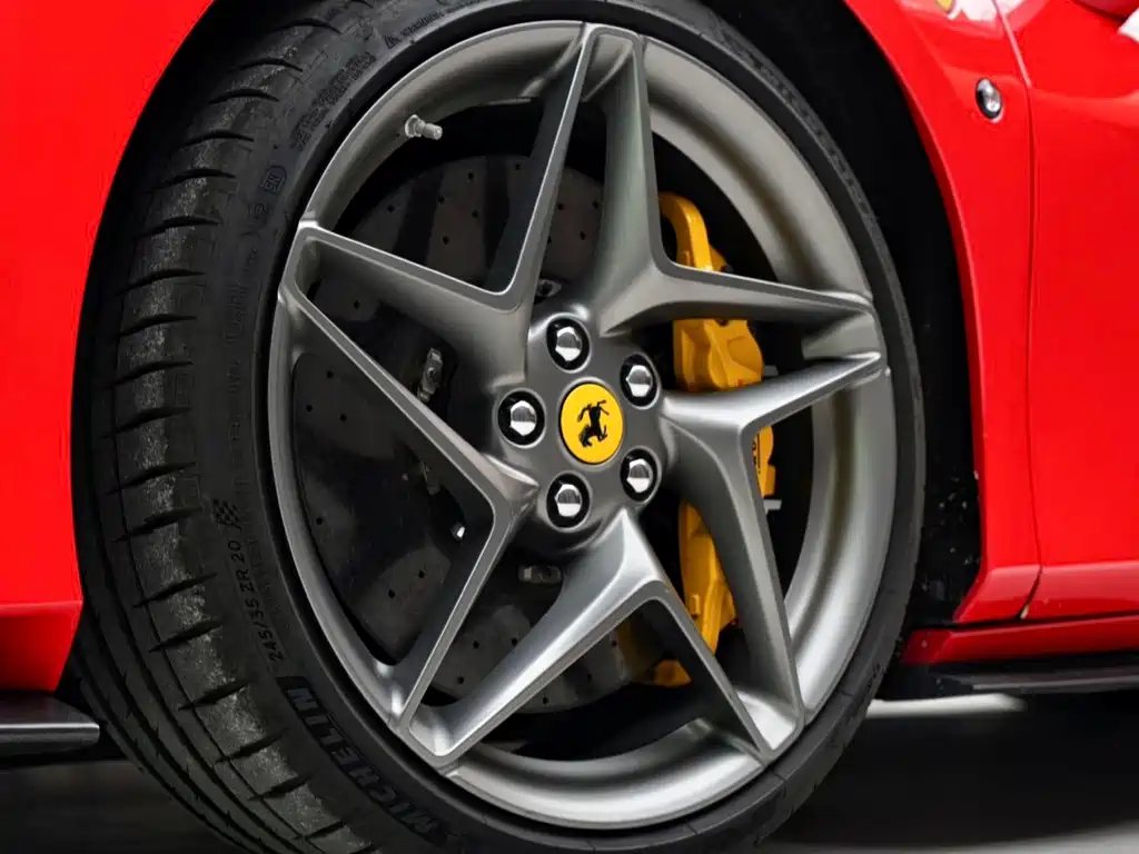 Ferrari F8 — миниатюра 8