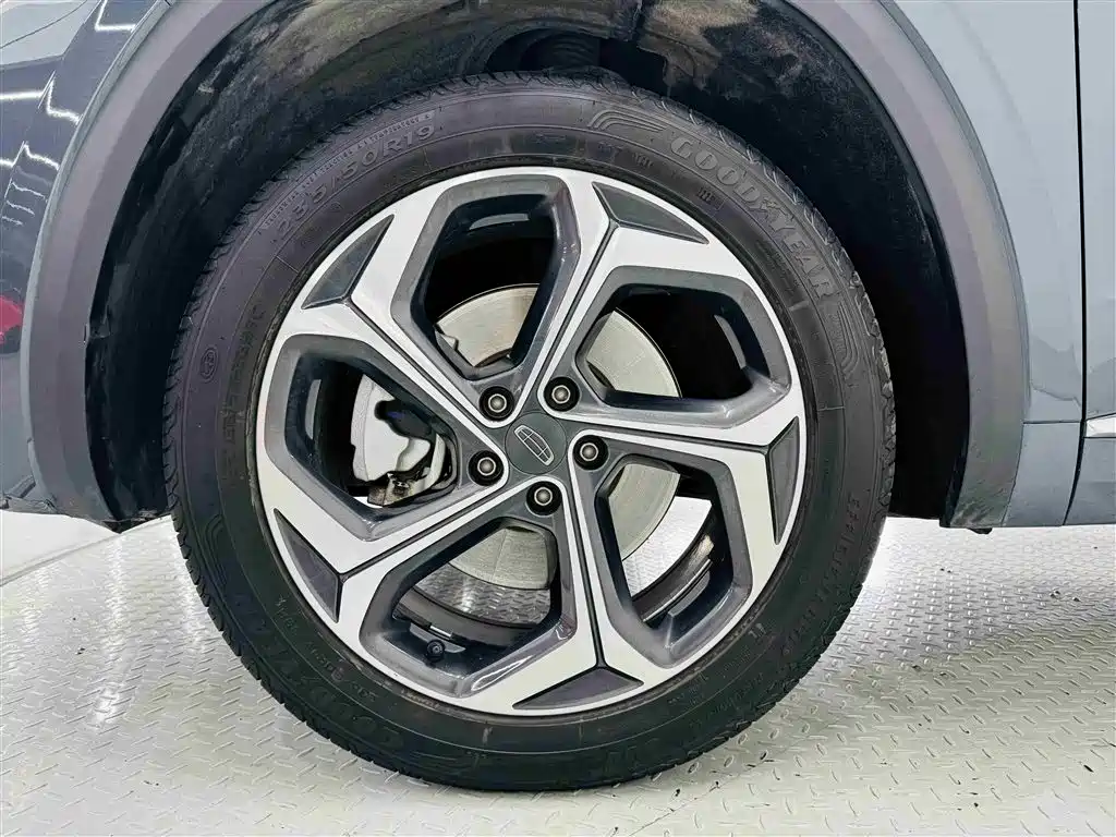 Geely Xingyue L 2.0TD DCT EVO 2WD Premium Type, фото 10