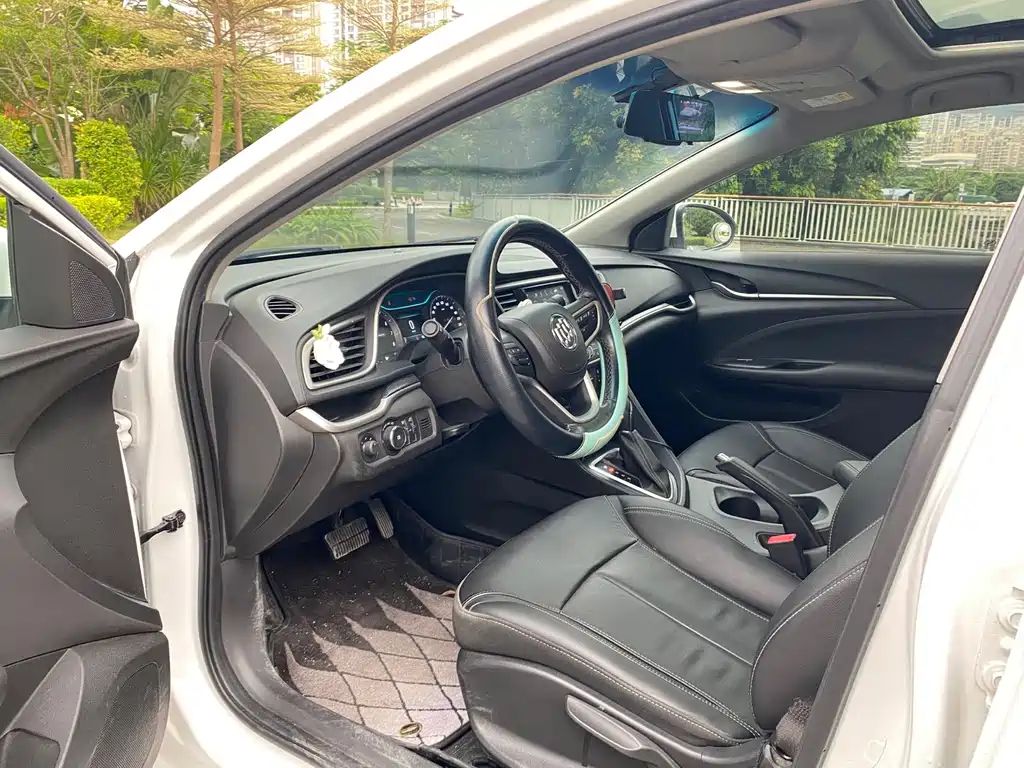 Buick Excelle — миниатюра 4