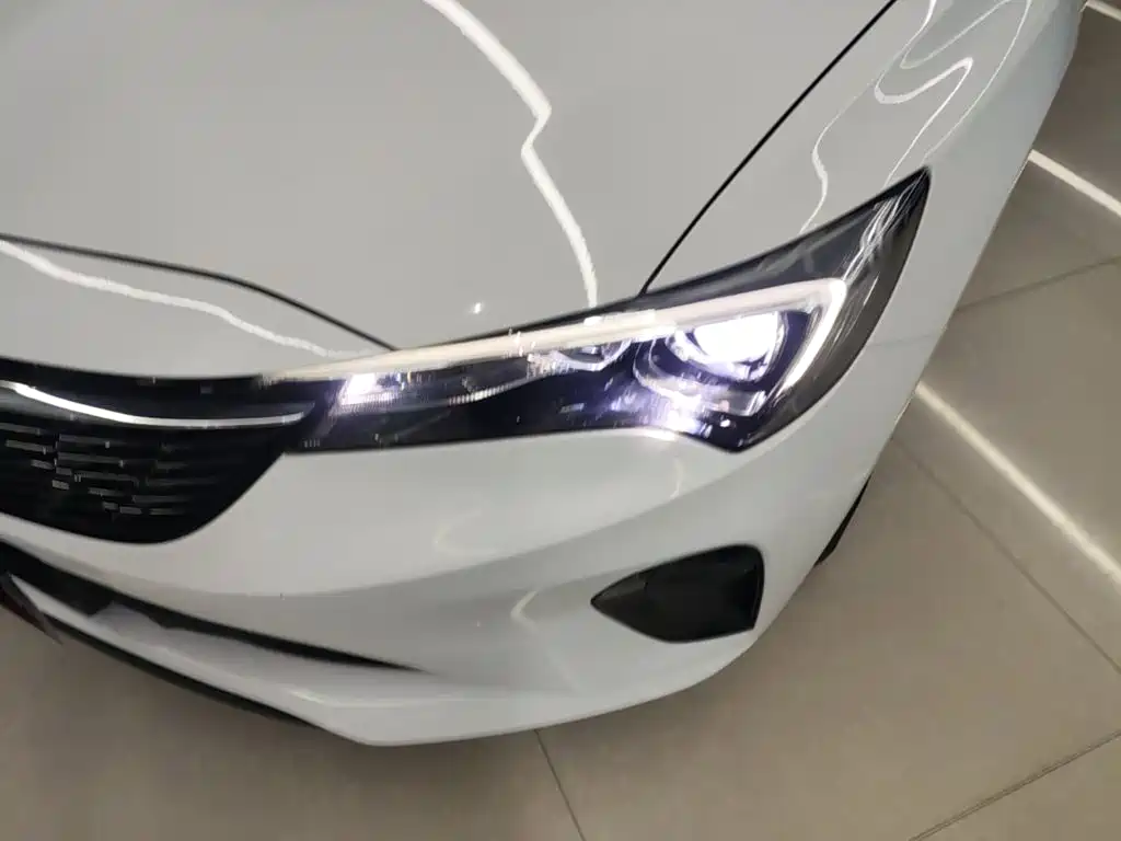 Buick Verano — миниатюра 24