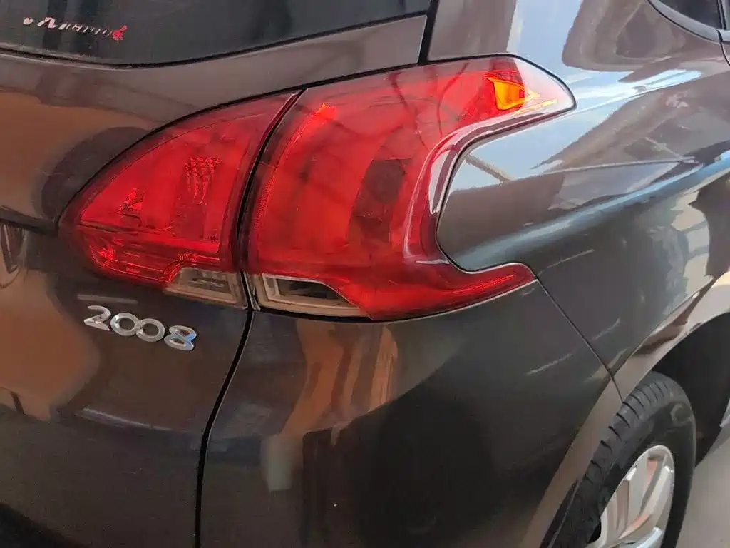 Peugeot 2008 — миниатюра 13
