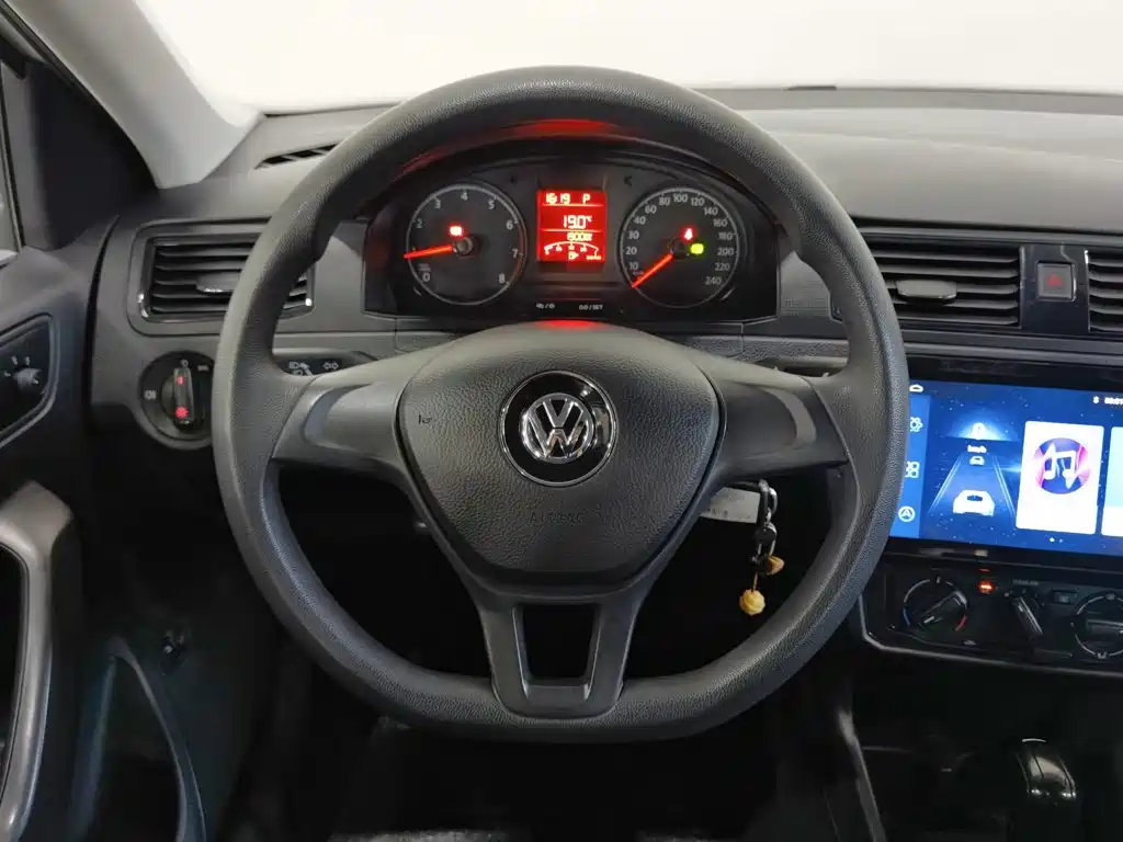 Volkswagen Santana — миниатюра 11