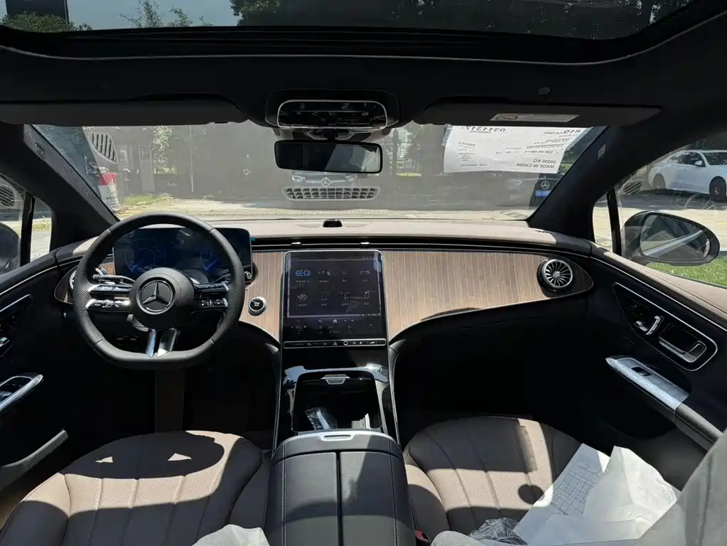Mercedes-Benz EQE — миниатюра 7
