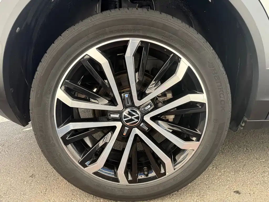 Volkswagen T-Roc — миниатюра 10