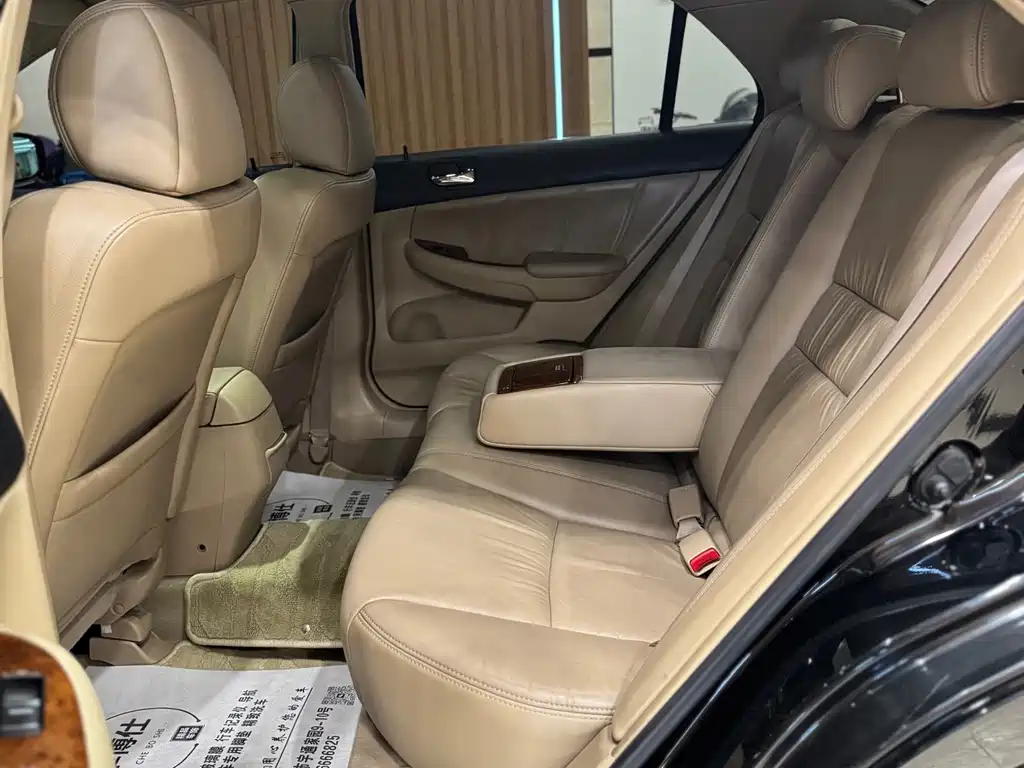 Honda Accord — миниатюра 10