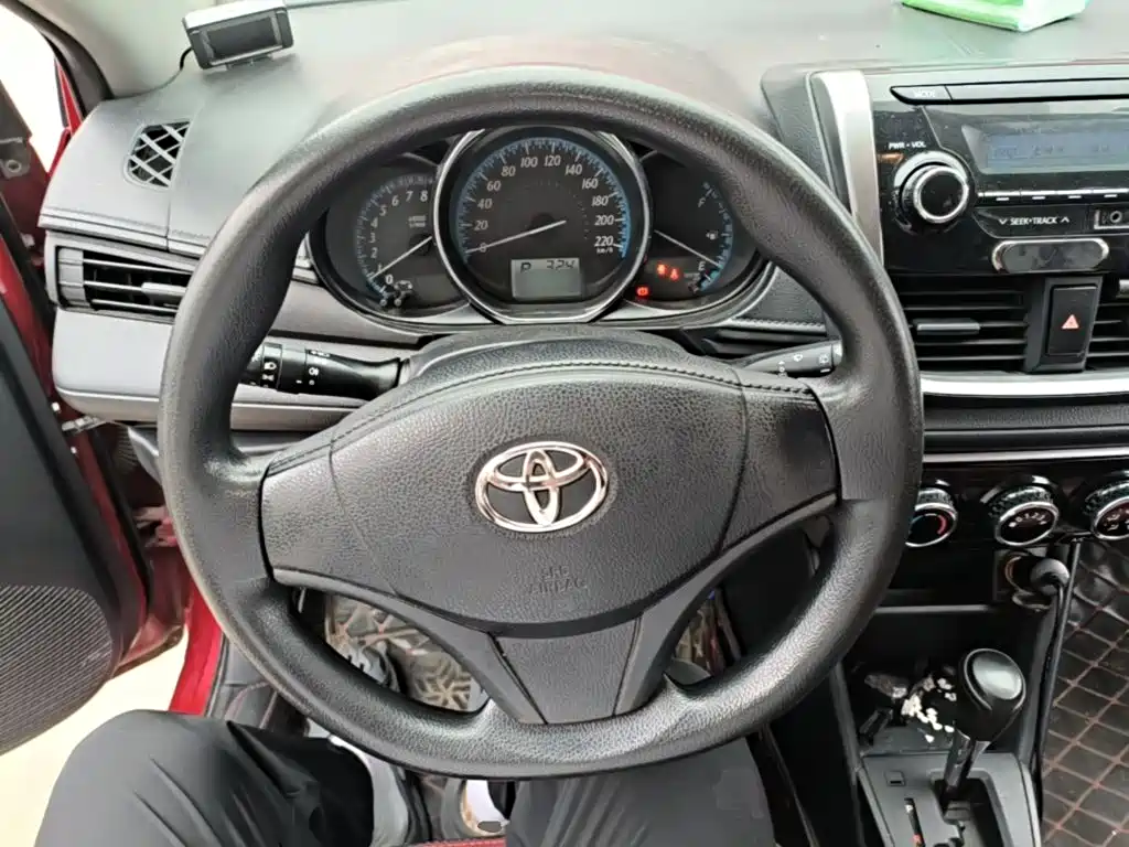 Toyota Yaris L — миниатюра 11