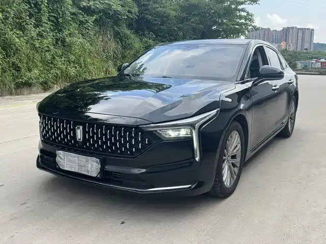2025 Bestune B70