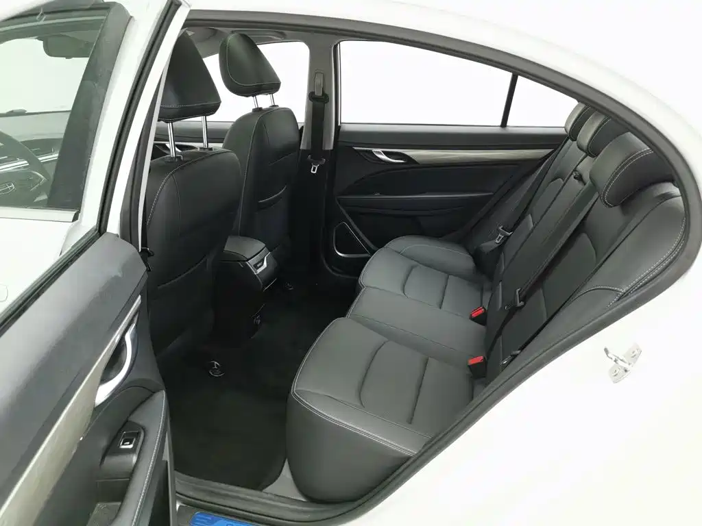 Geely Emgrand — миниатюра 15