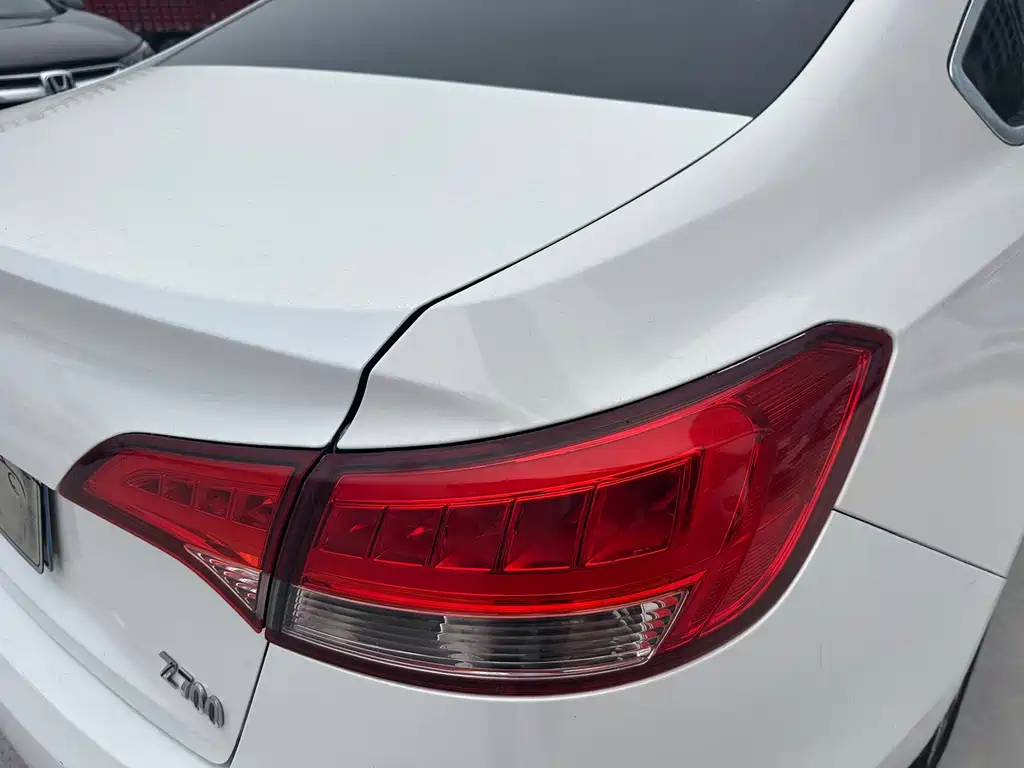Zotye Zotye Z700 — миниатюра 16