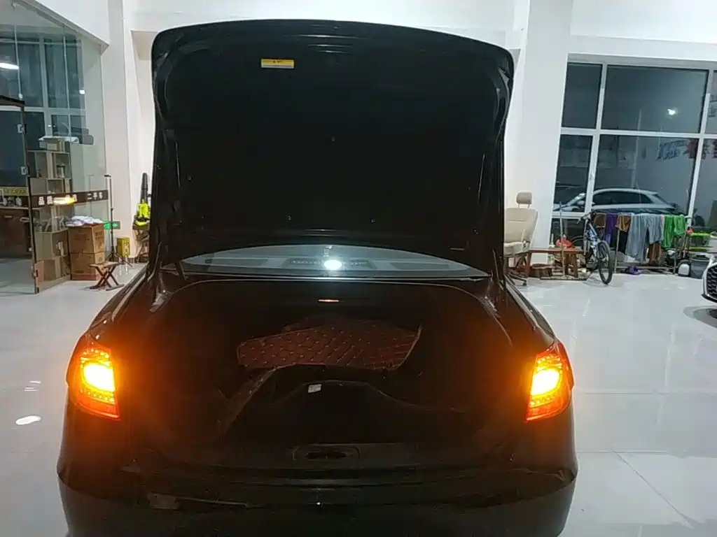 Hongqi Hongqi H7 — миниатюра 19