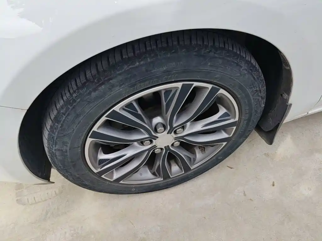 Buick Excelle — миниатюра 23