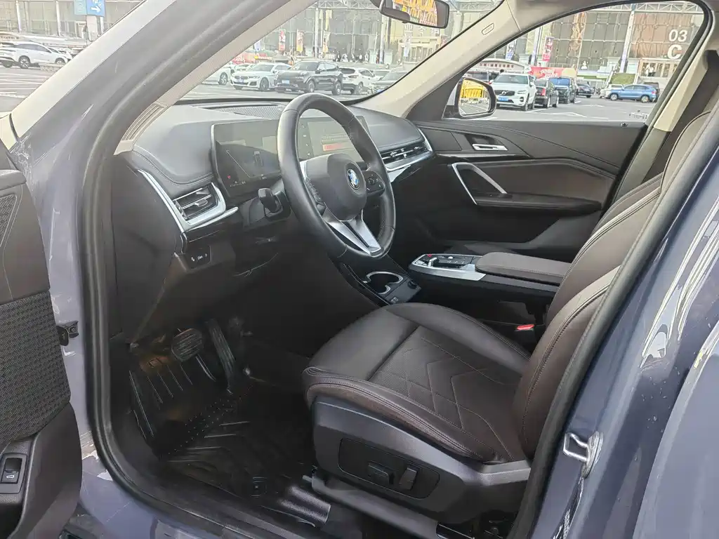 BMW X1 — миниатюра 10