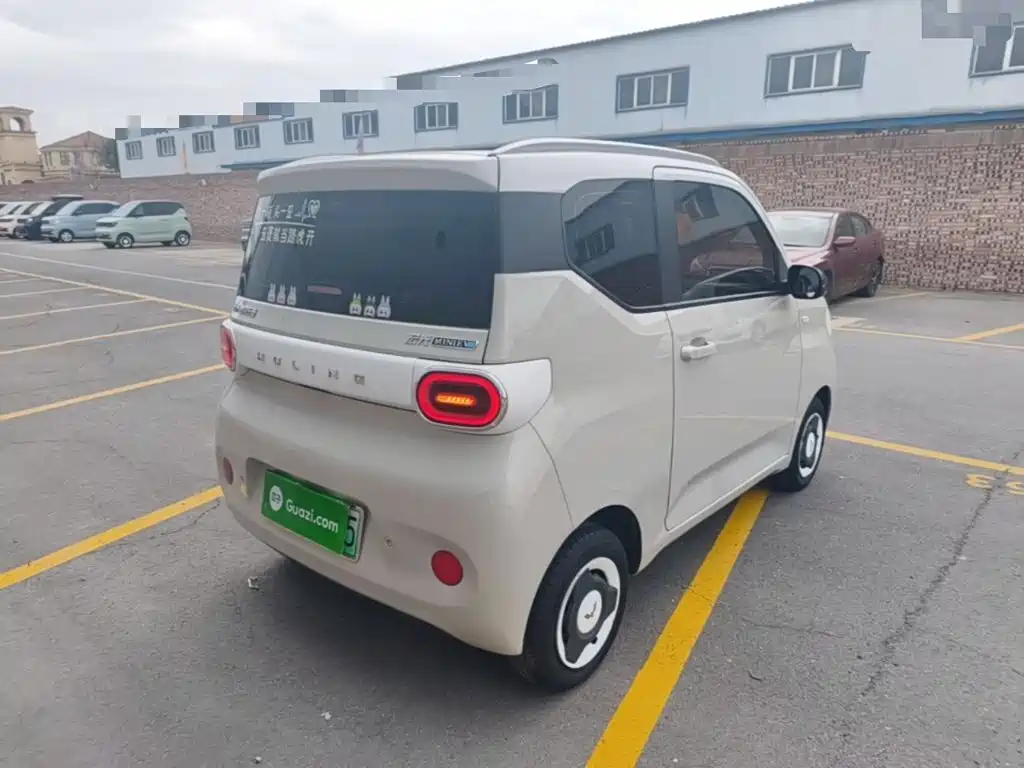 Wuling MINIEV — миниатюра 7