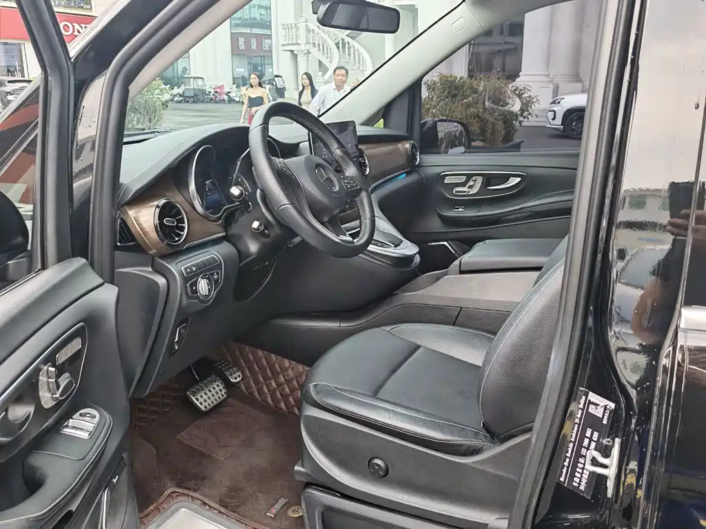Mercedes-Benz V-Class — миниатюра 3
