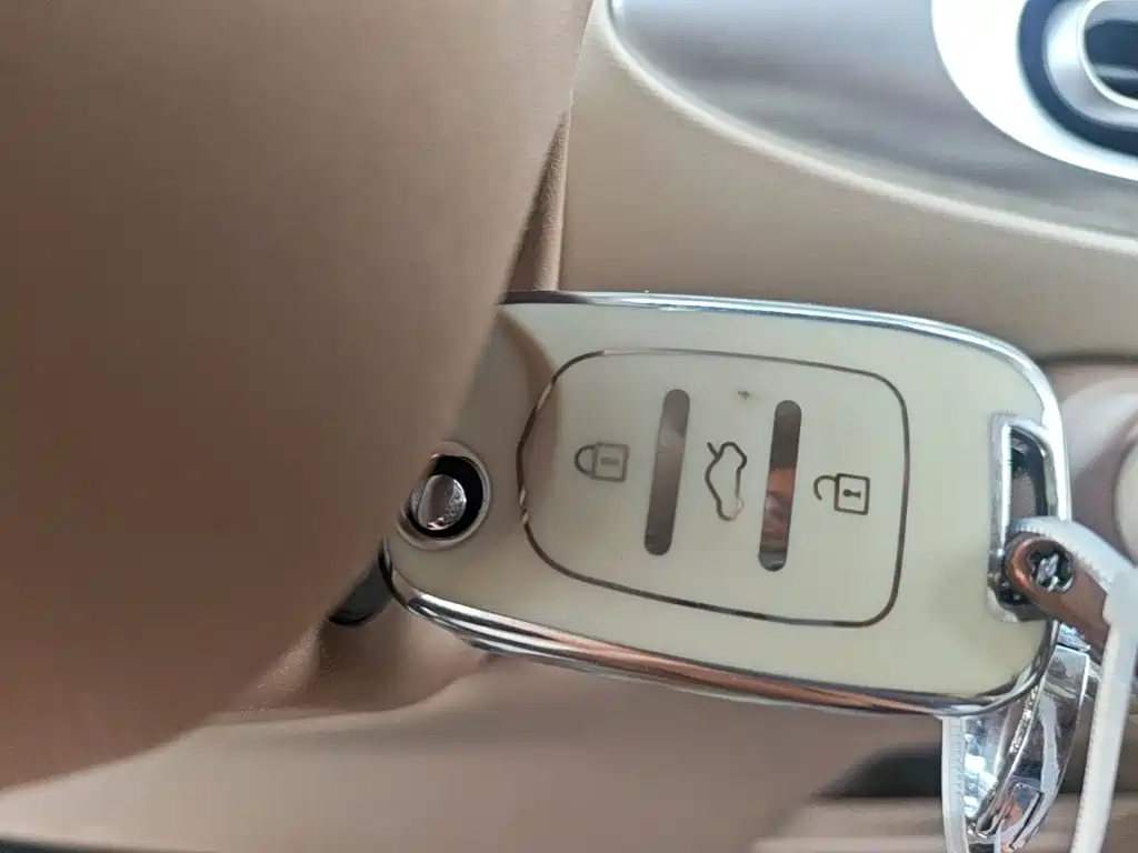 Wuling MINIEV — миниатюра 9