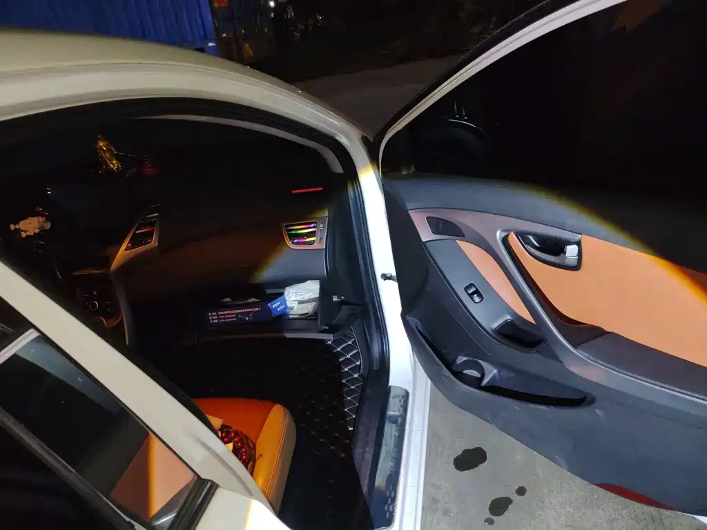 Hyundai Elantra Langdong — миниатюра 19