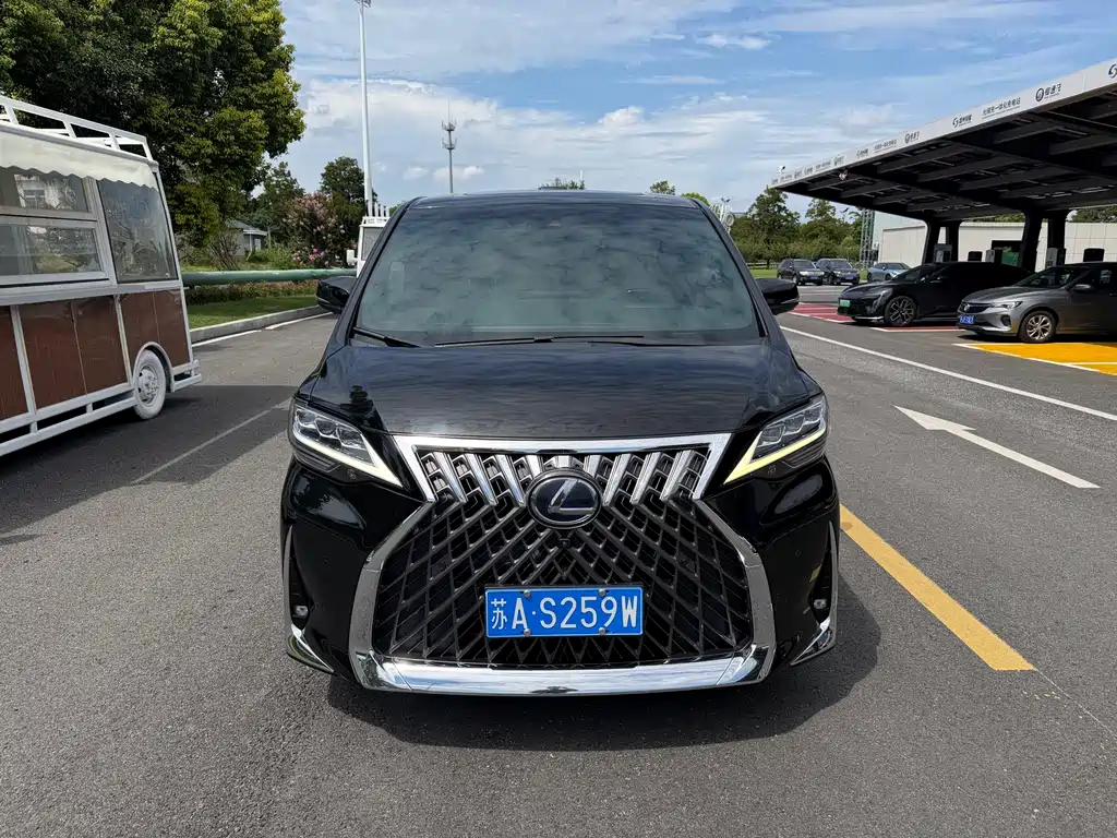 Lexus LM — миниатюра 2