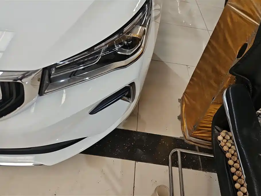 GEELY AUTOMOBILE EMGRAND