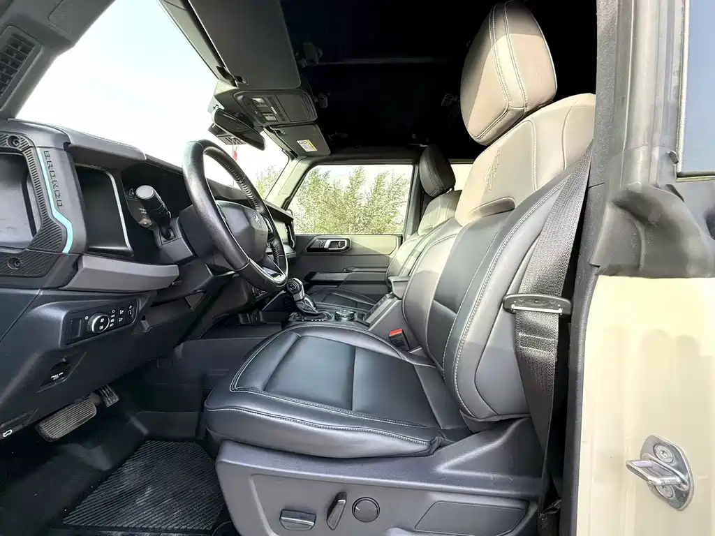 Ford Bronco — миниатюра 4