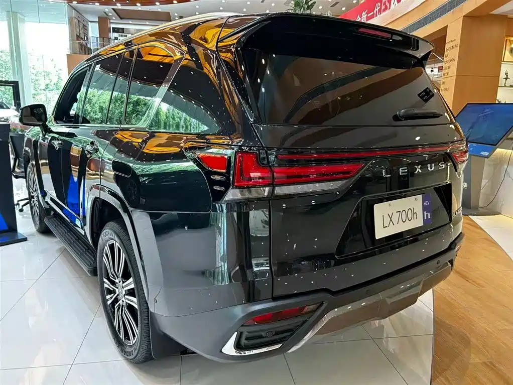 Lexus LX — миниатюра 3