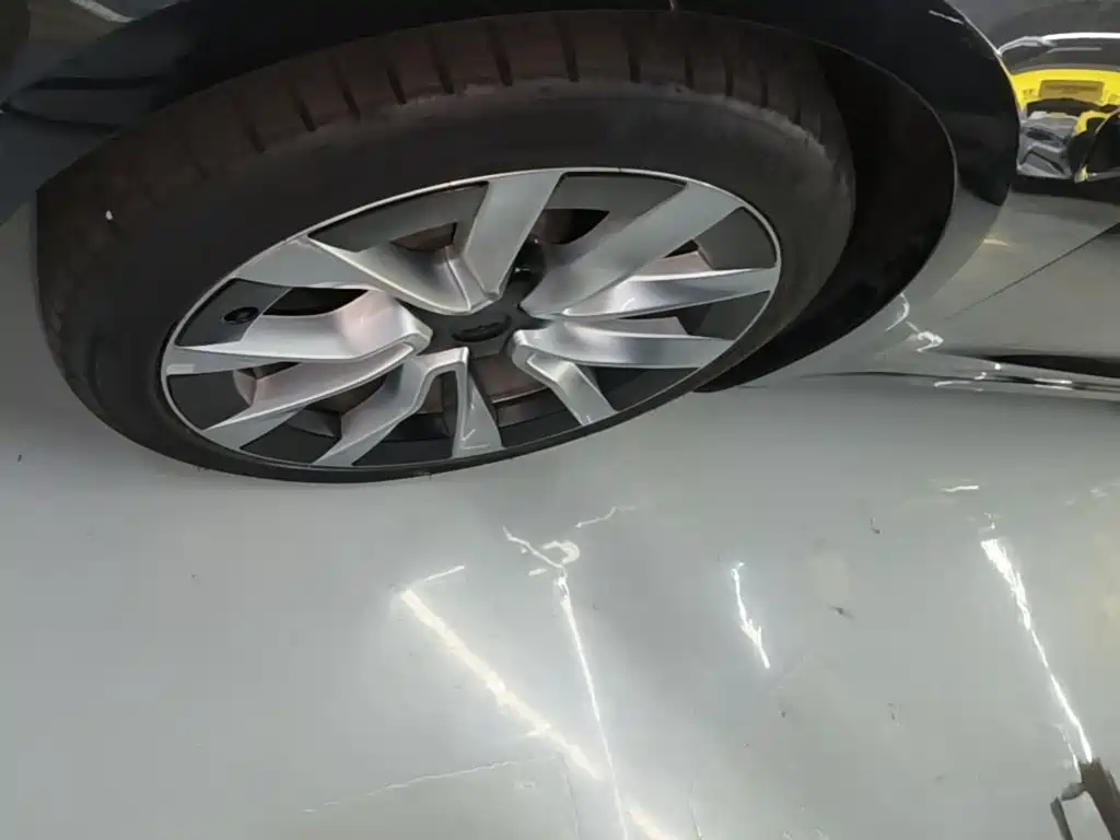 Tesla Model 3 — миниатюра 23