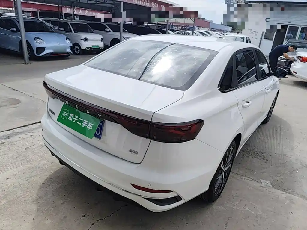 Geely Emgrand — миниатюра 7