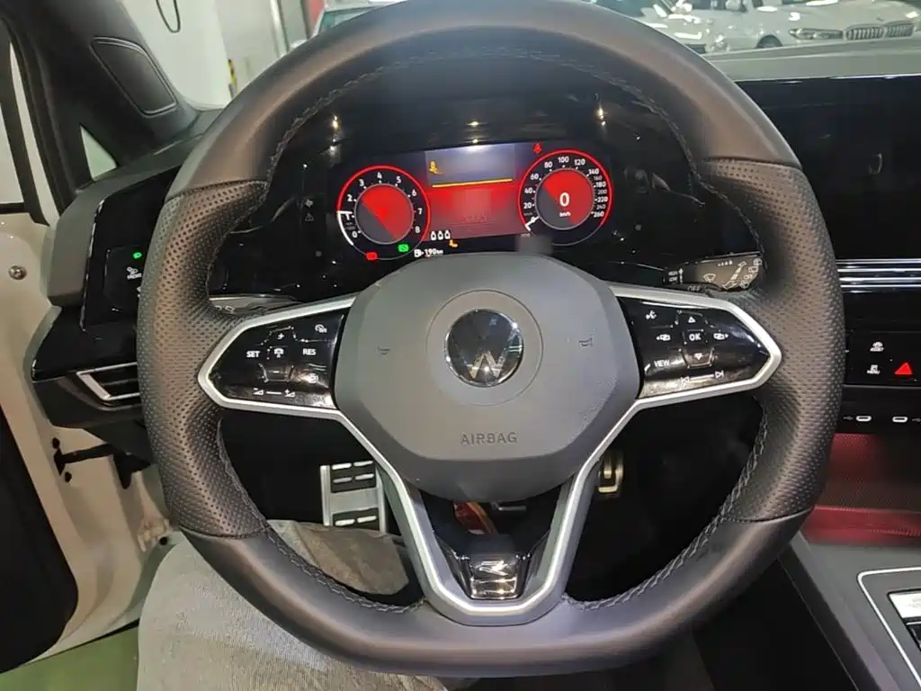 Volkswagen Golf — миниатюра 11