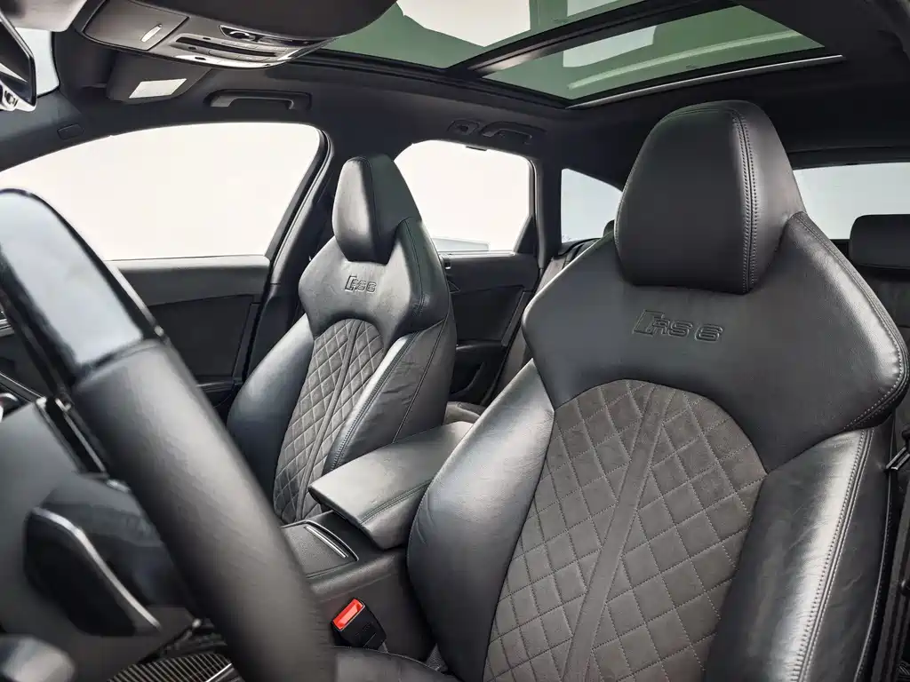 Audi RS 6 2016 RS 6 4.0T Avant