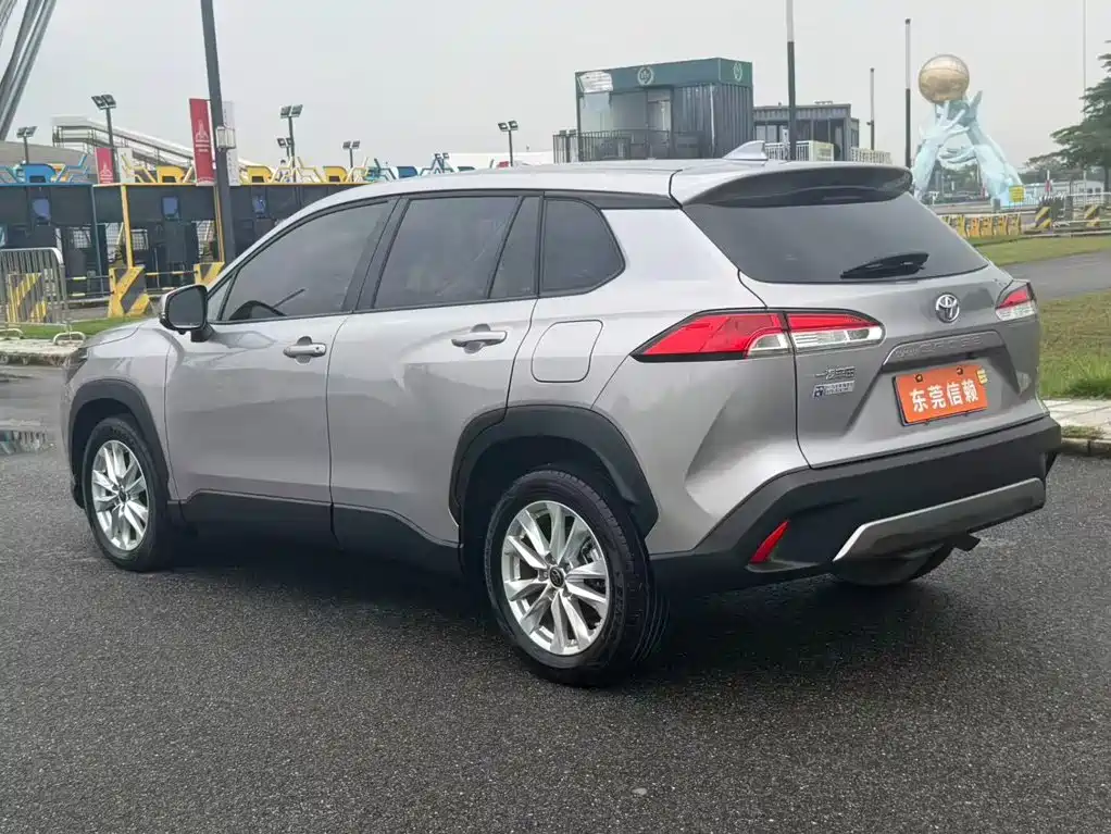 Toyota Corolla Cross — миниатюра 7