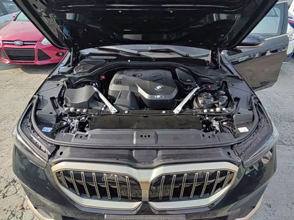 BMW 5 Series — миниатюра 20