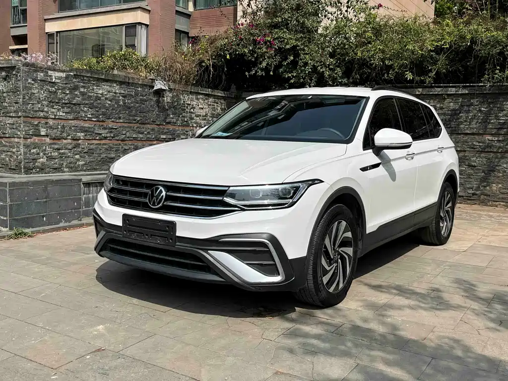 Volkswagen Tiguan L 2022