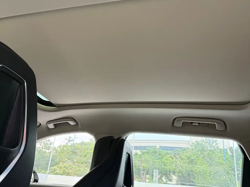 Hongqi HS3 PHEV 2024 115km
