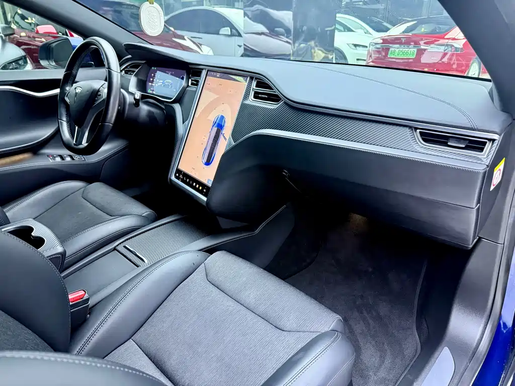 Tesla Model S — миниатюра 11