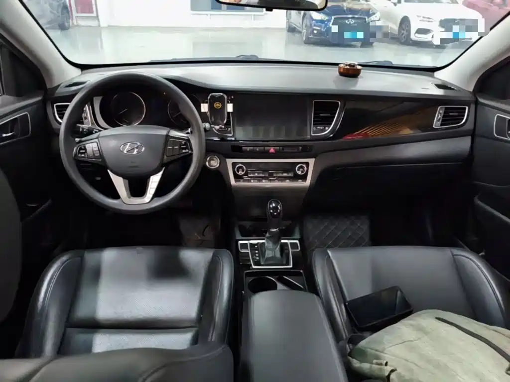 Hyundai Mistra — миниатюра 10