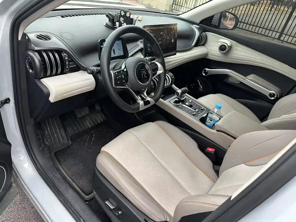 BYD Yuan Plus — миниатюра 4