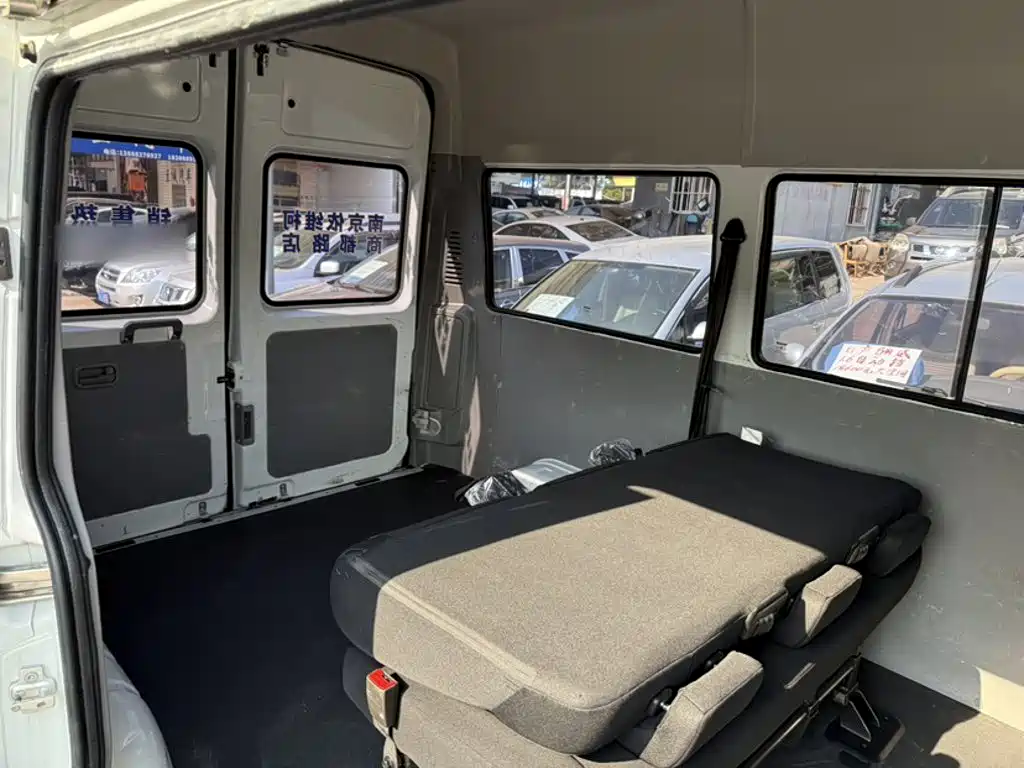 IVECO Daily — миниатюра 6