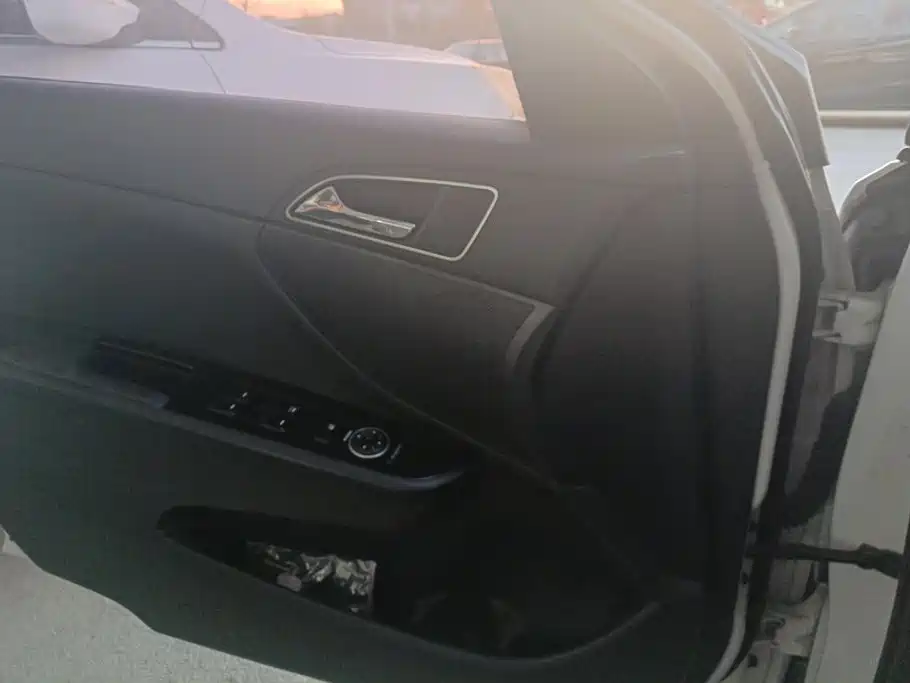 Hyundai Mistra — миниатюра 7
