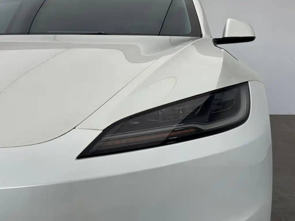 Tesla Model 3 — миниатюра 11