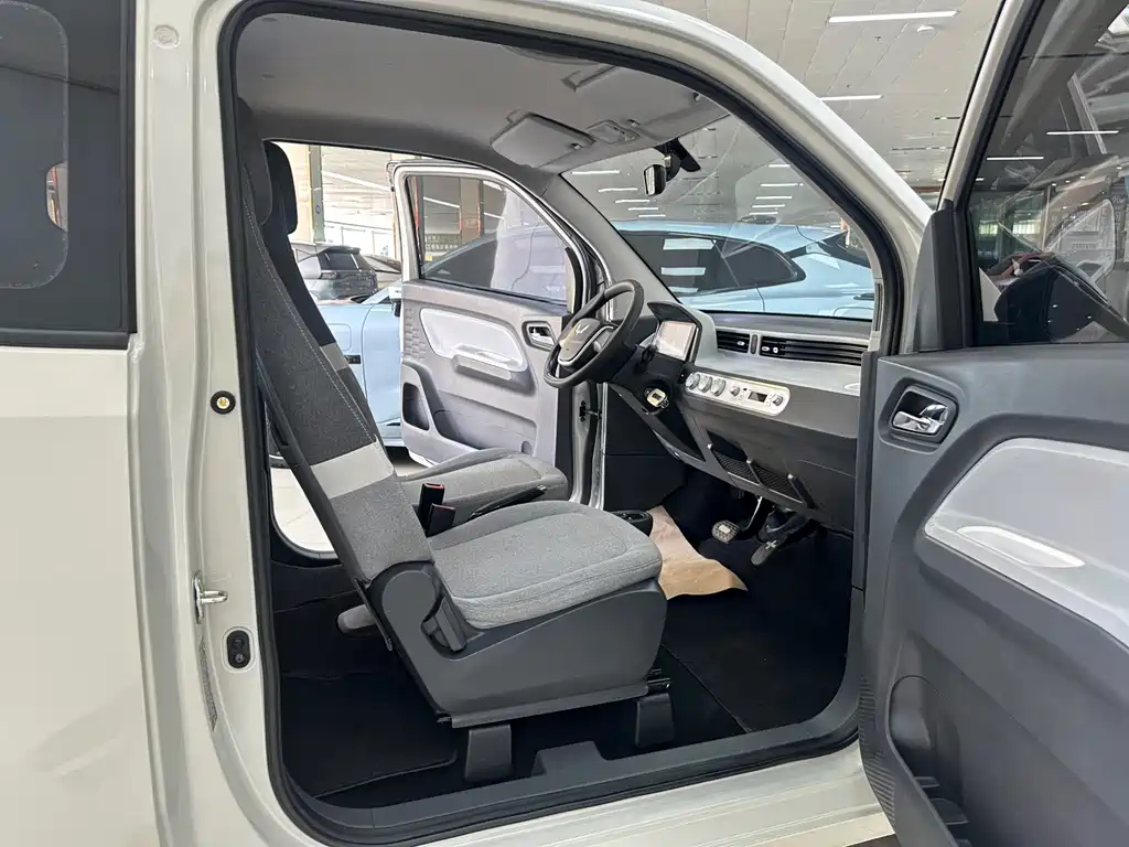 Wuling MINIEV — миниатюра 15