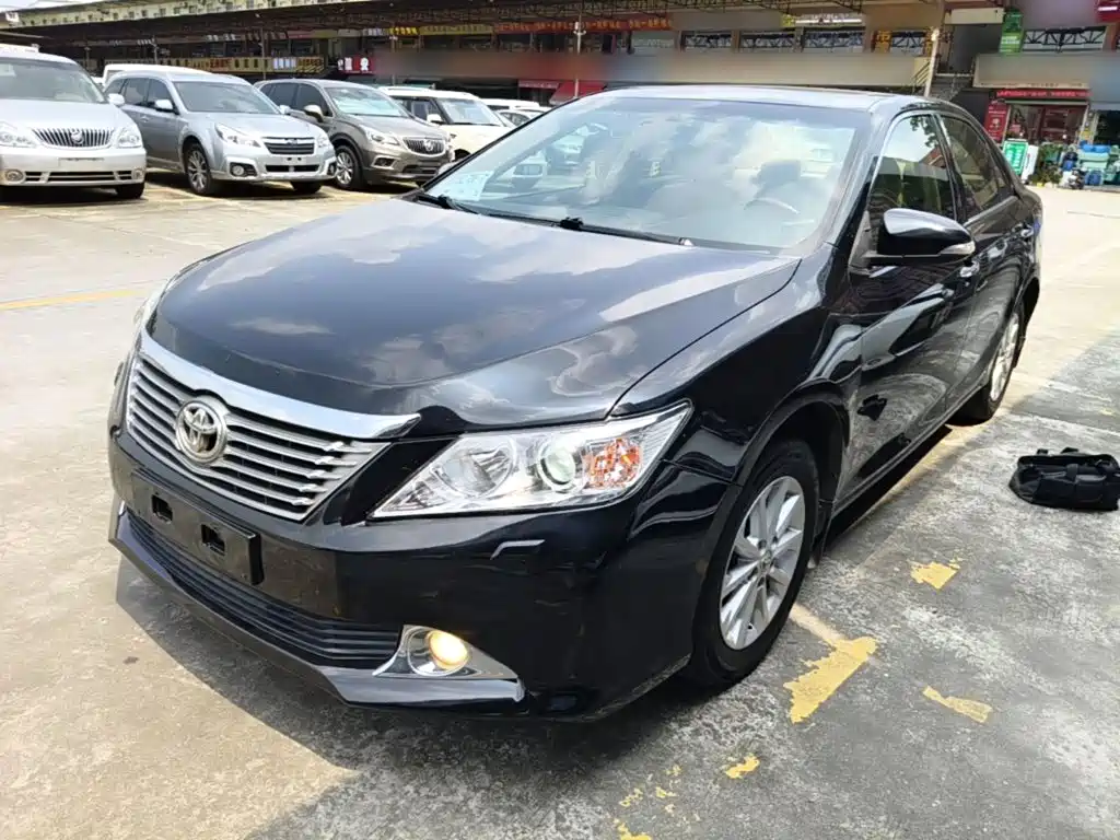 Toyota Camry — миниатюра 2