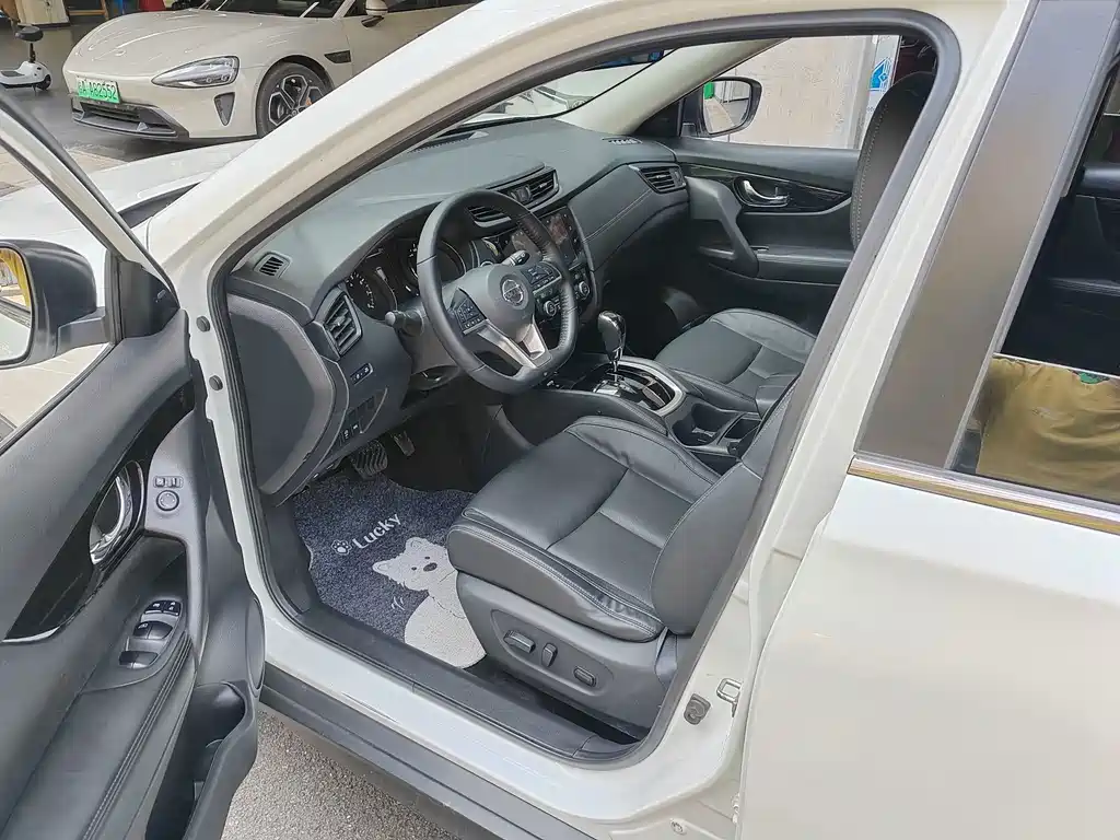 Nissan X-Trail — миниатюра 8